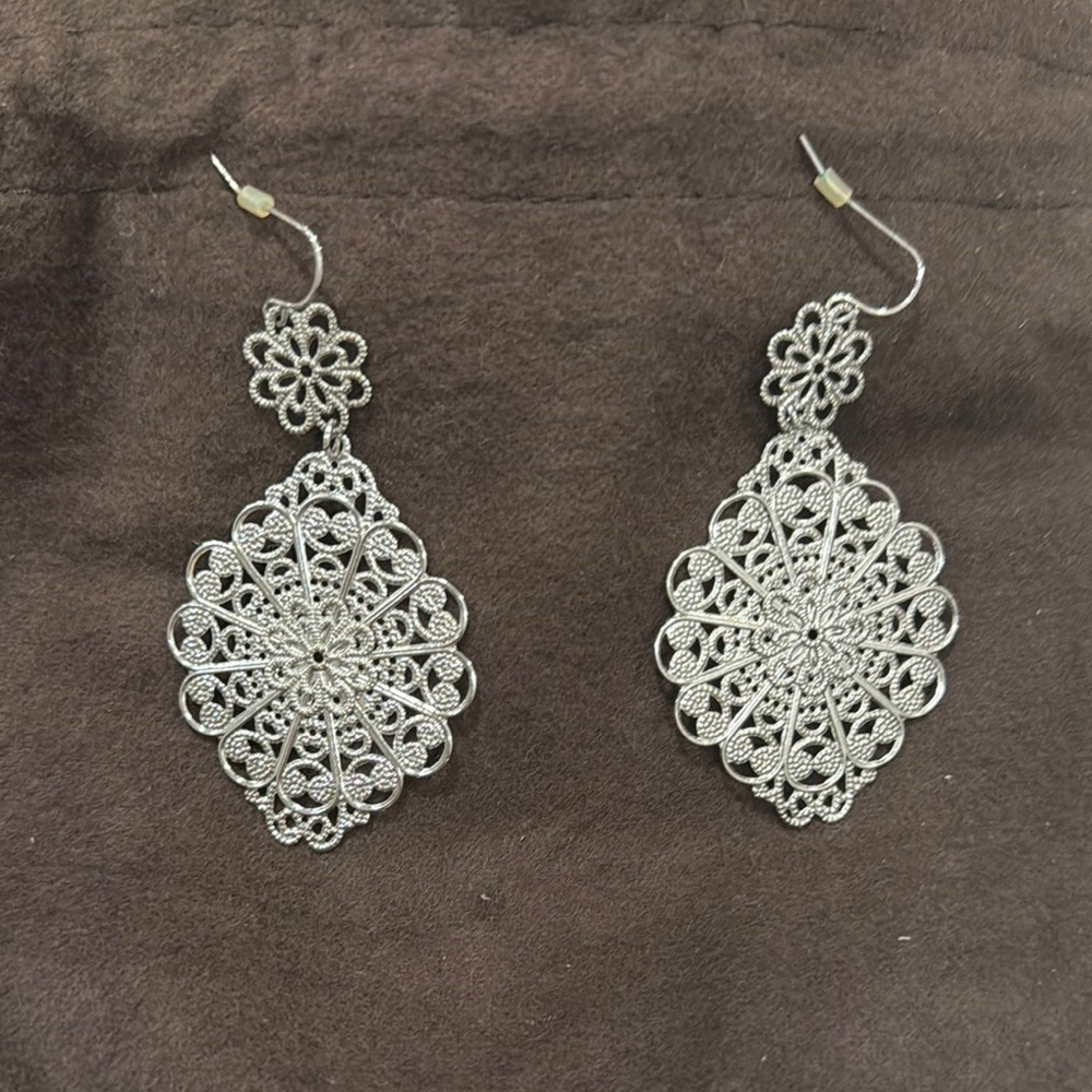 Silver Filigree Lace Earrings with Victorian Design